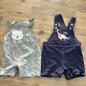 Gray and Blue One Piece Set with Dinosaur and bear Appliqué